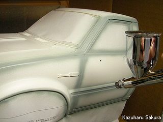 タミヤ ハイラックス・ハイリフト製作記 ～ ボディをエアブラシで塗装